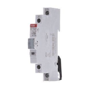 Вимикач кнопковий ABB E217-16-01B з індикацією 16А 1НЗ 115-250В АС білий 2CCA703250R0001 фото